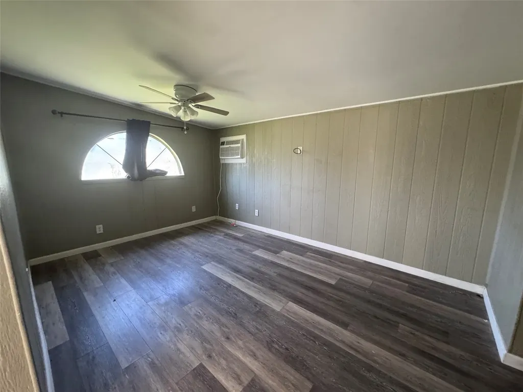 202 W Tarrant Street Cumby TX 75433