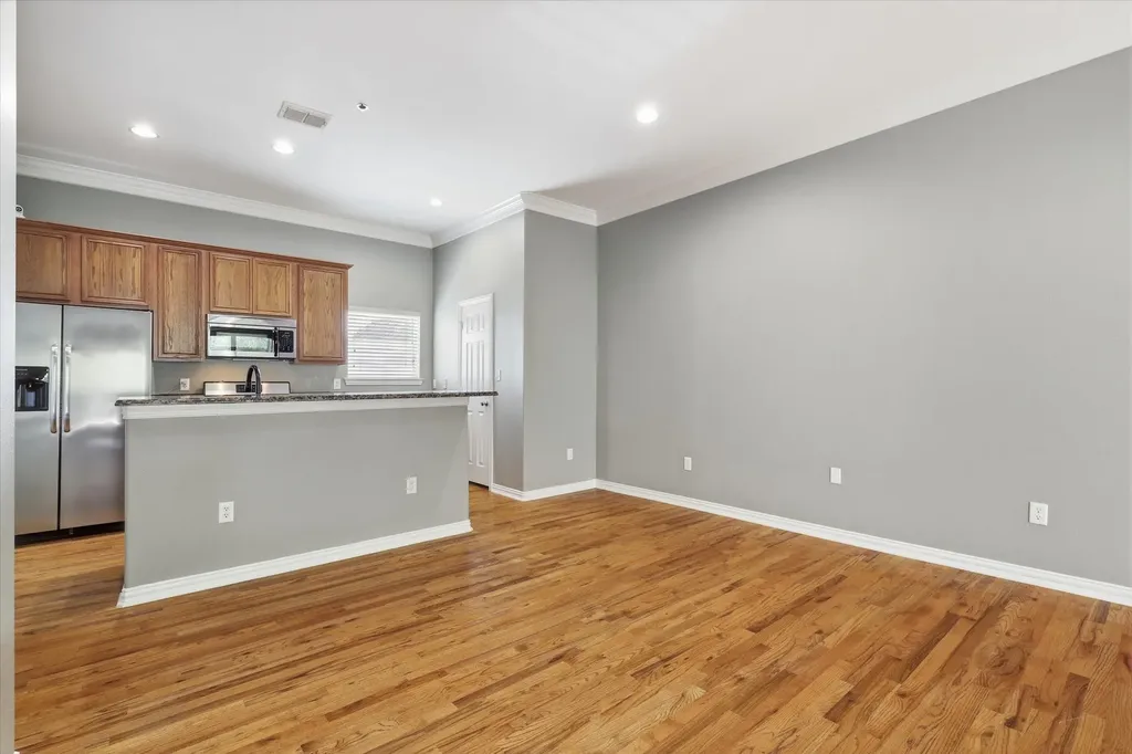 3111 Cedarplaza Lane Dallas TX 75235