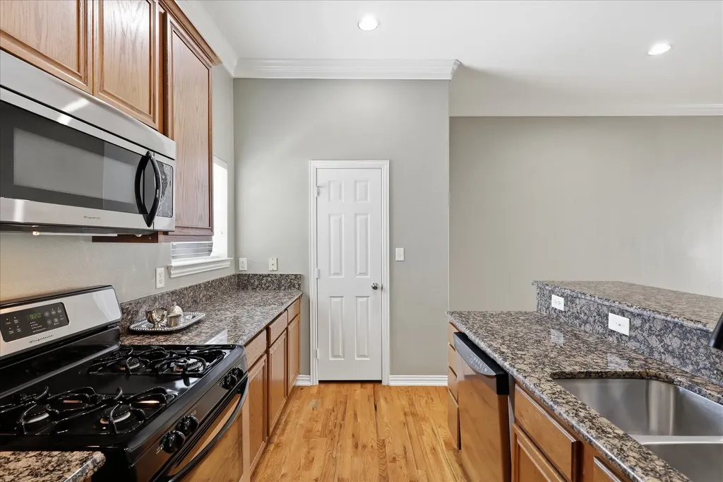 3111 Cedarplaza Lane Dallas TX 75235