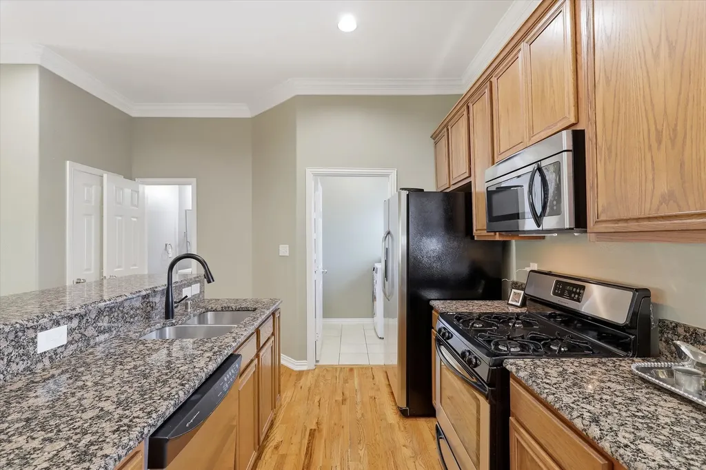 3111 Cedarplaza Lane Dallas TX 75235