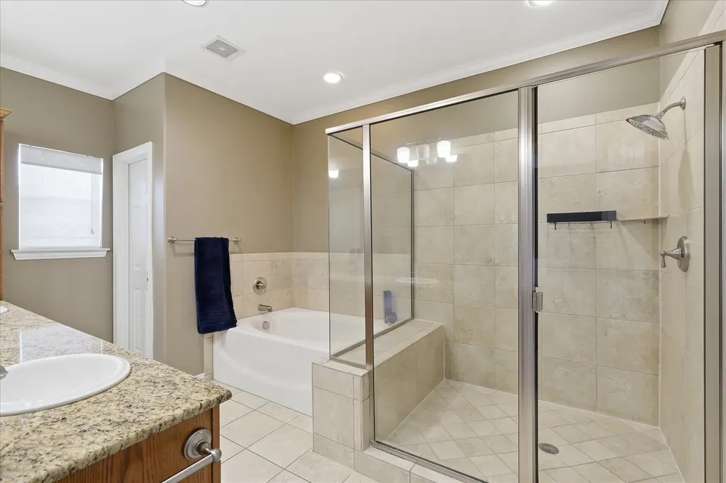 3111 Cedarplaza Lane Dallas TX 75235