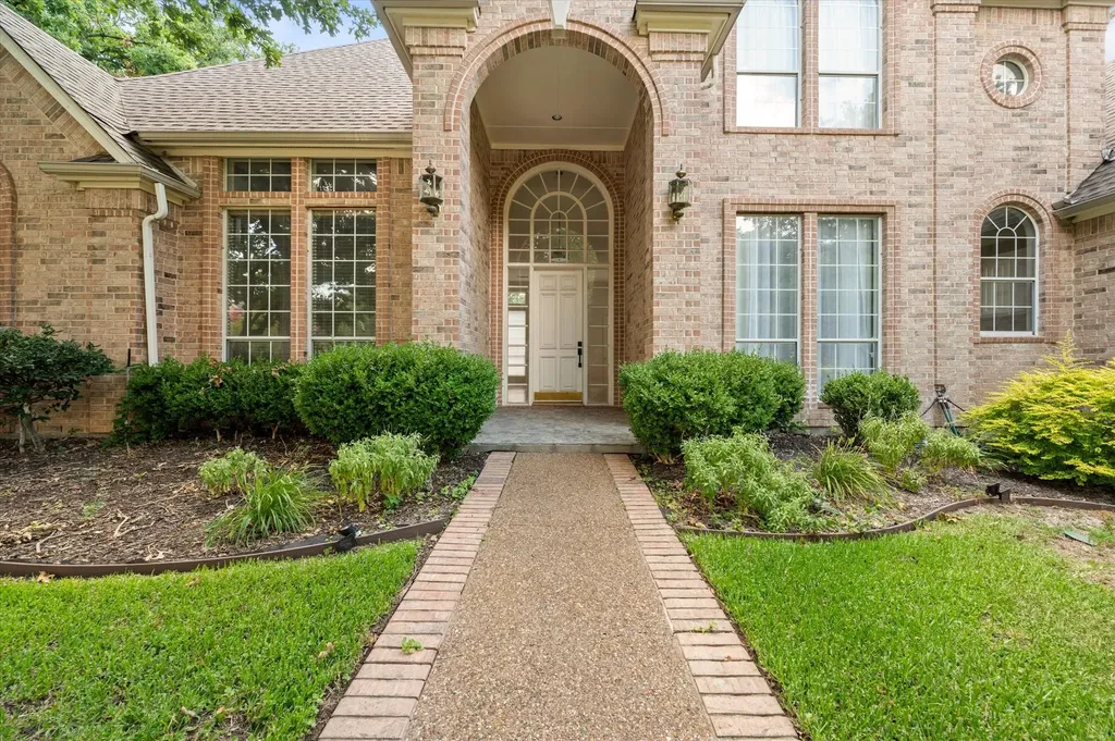 1004 Chimney Hill Trail Southlake TX 76092