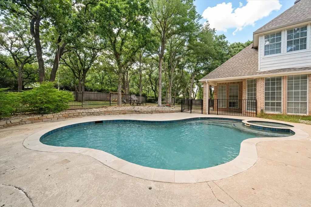 1004 Chimney Hill Trail Southlake TX 76092