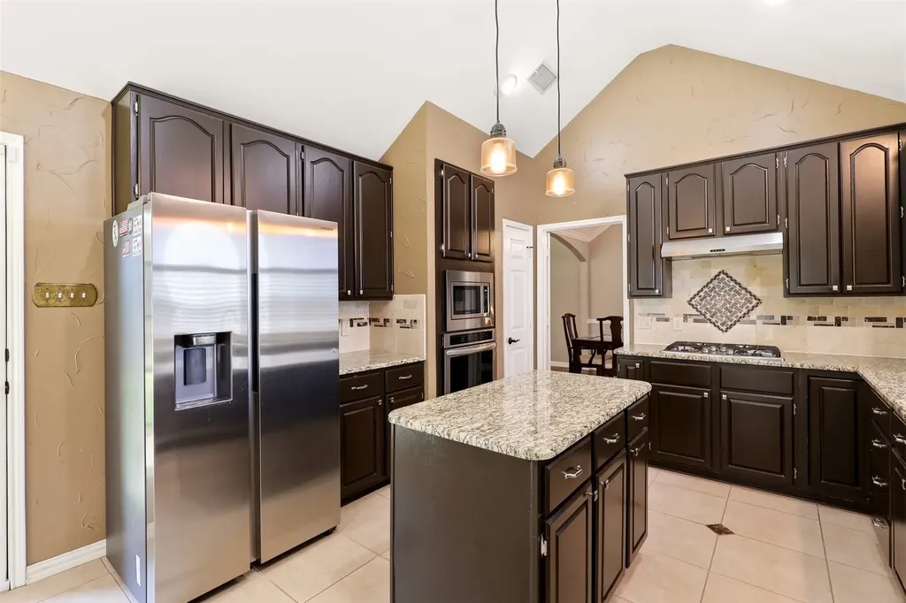 2109 Golden Arrow Drive Flower Mound TX 75028