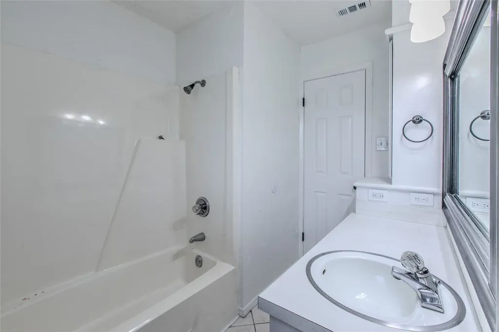 1311 Glenhaven Drive Cleburne TX 76033