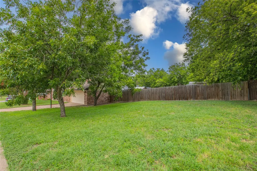 1311 Glenhaven Drive Cleburne TX 76033