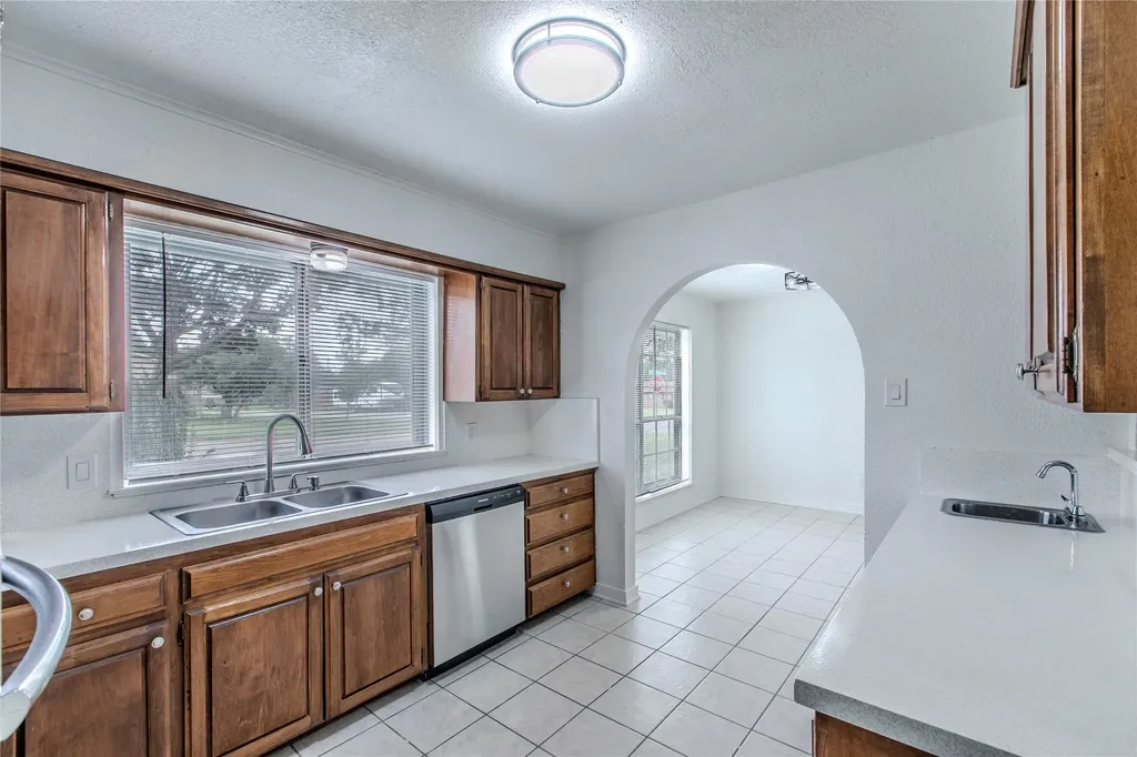 1311 Glenhaven Drive Cleburne TX 76033