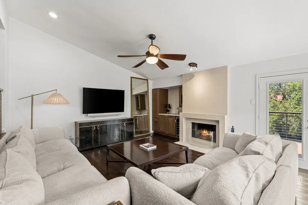 6124 Summer Creek Circle Dallas TX 75231