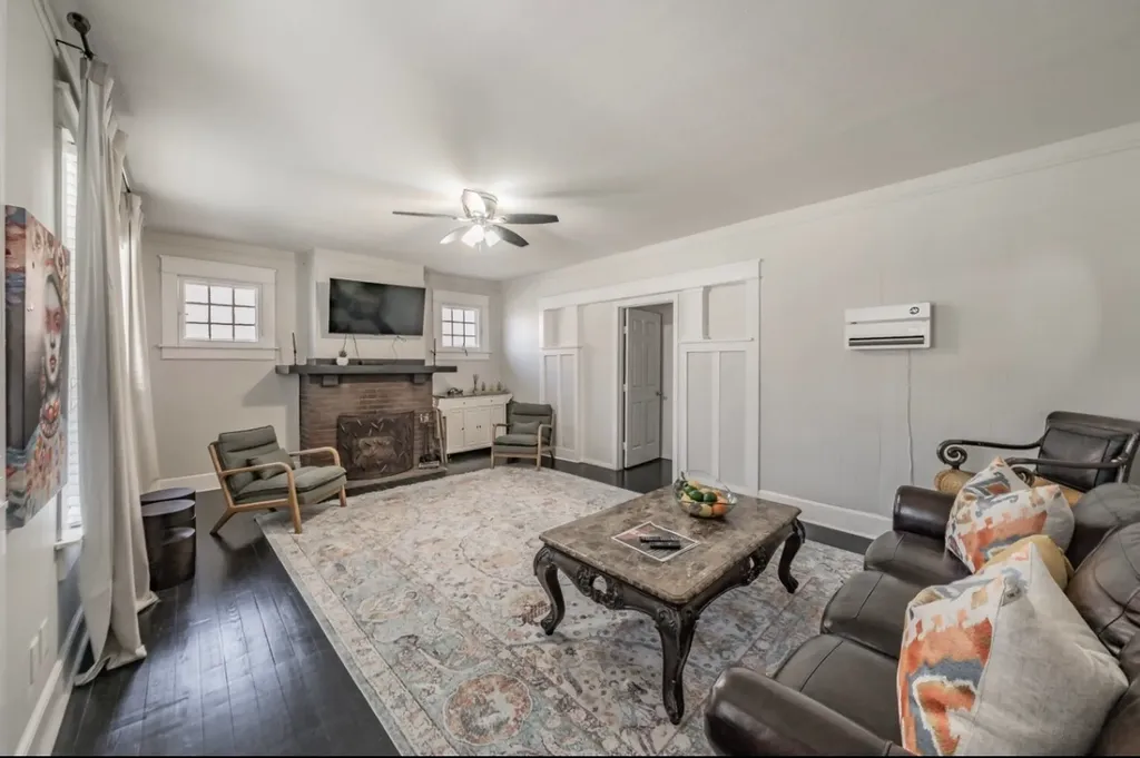 2629 S Jennings Avenue Fort Worth TX 76110