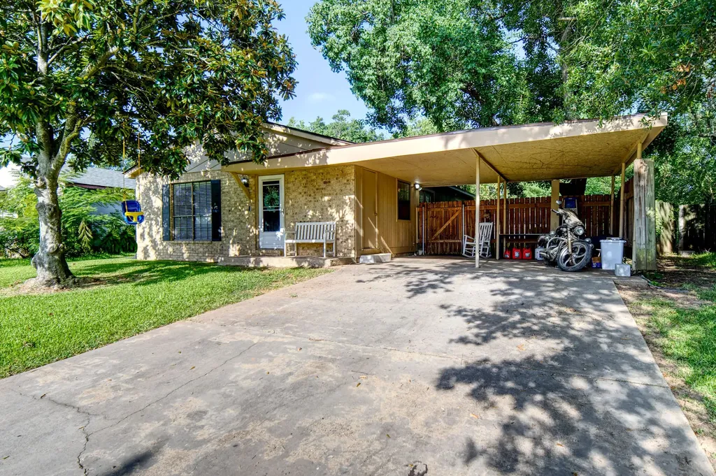 4816 General Bragg Drive Bossier City LA 71112