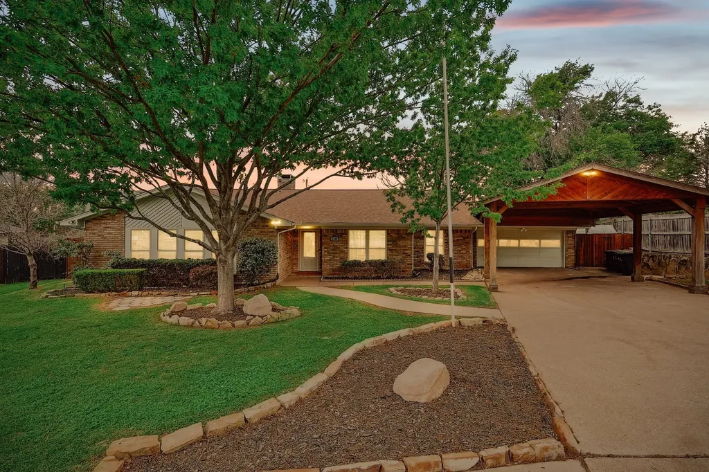 1208 Mayleaf Drive Irving TX 75060