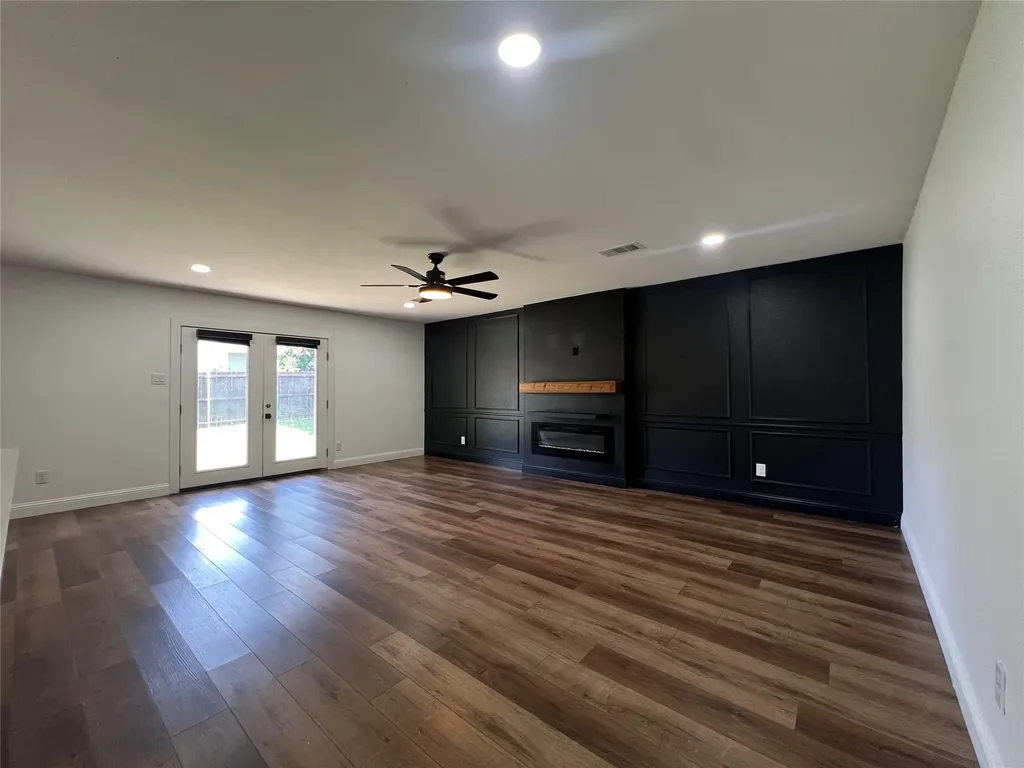 1809 Pilot Way Garland TX 75040