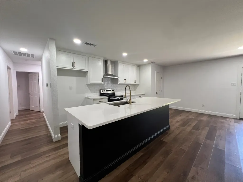 1809 Pilot Way Garland TX 75040