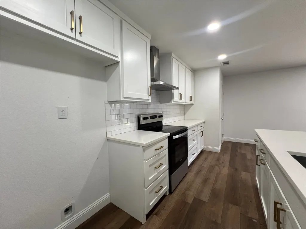 1809 Pilot Way Garland TX 75040
