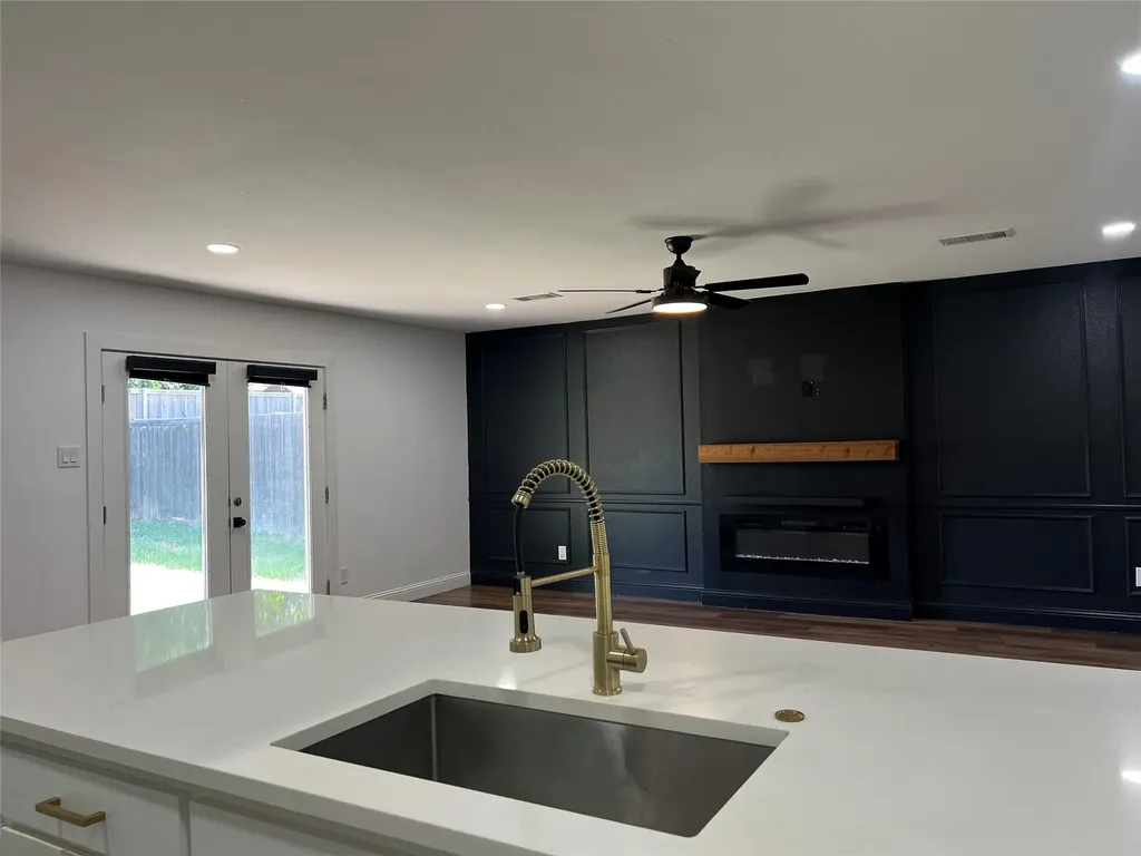 1809 Pilot Way Garland TX 75040