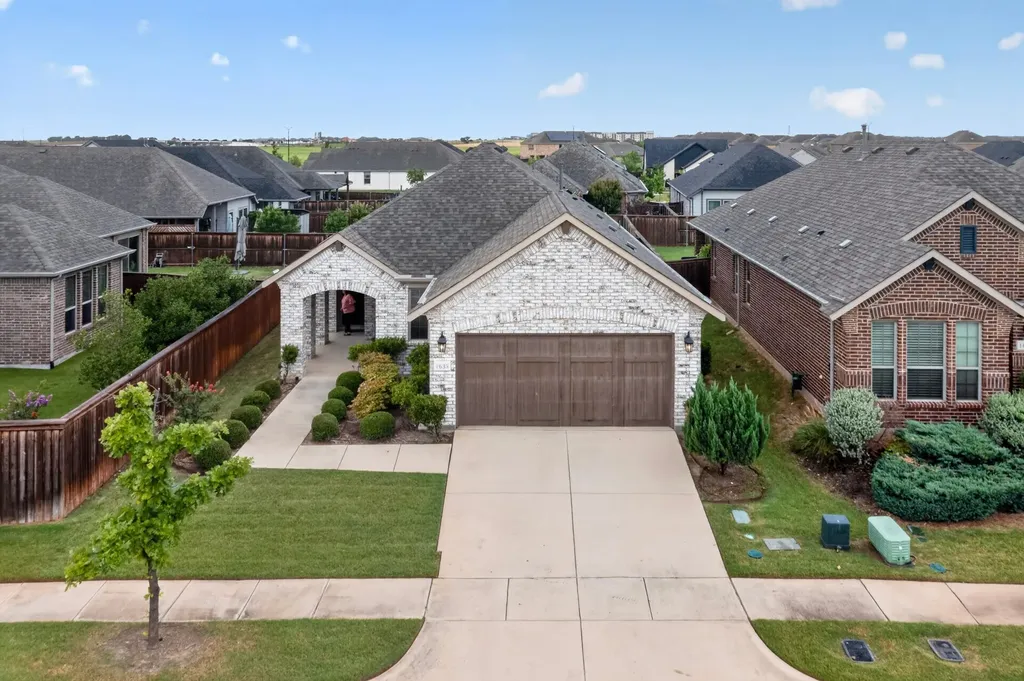 1635 Sweetwater Way Celina TX 75009