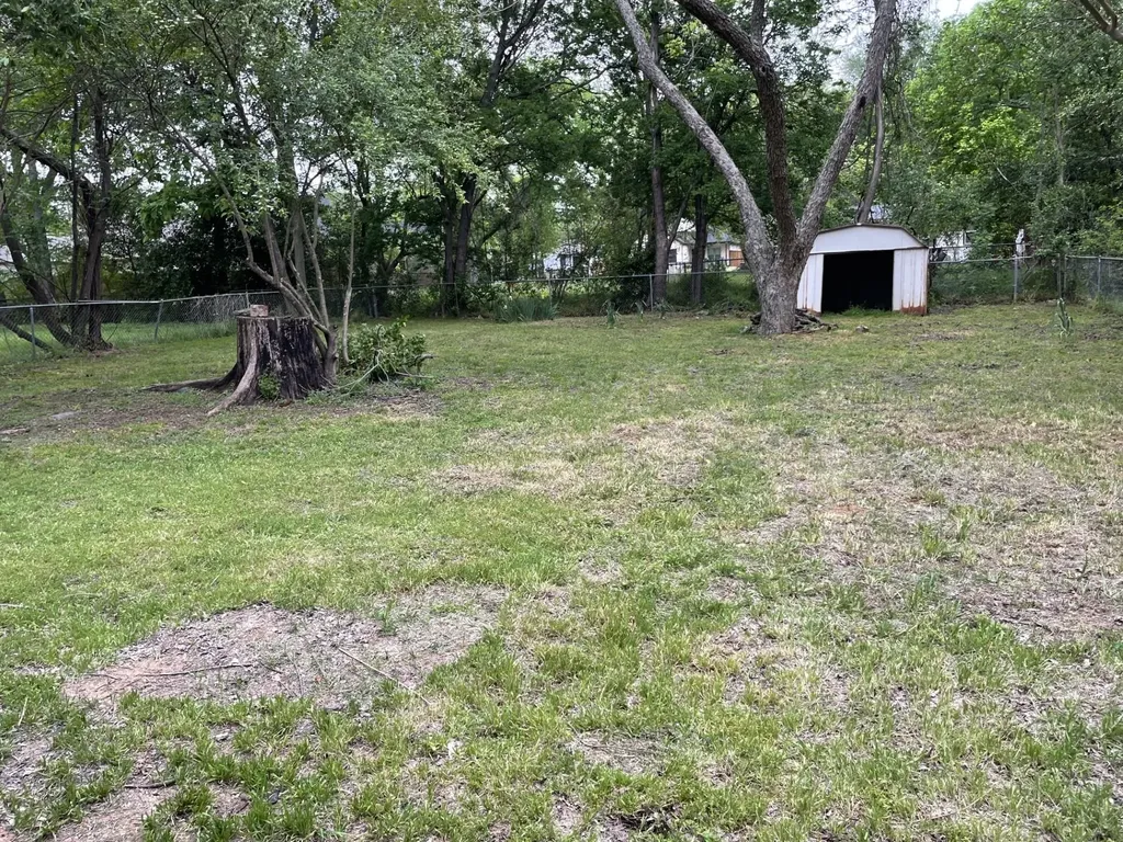 513 W Florence Street Denison TX 75020