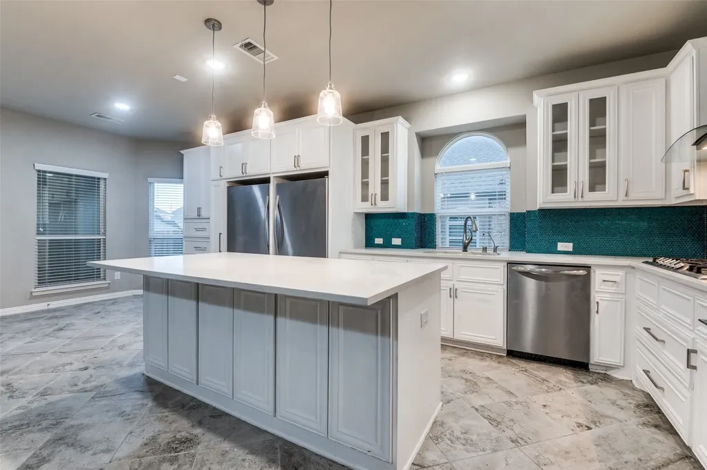 2610 S Anson Road Glenn Heights TX 75154