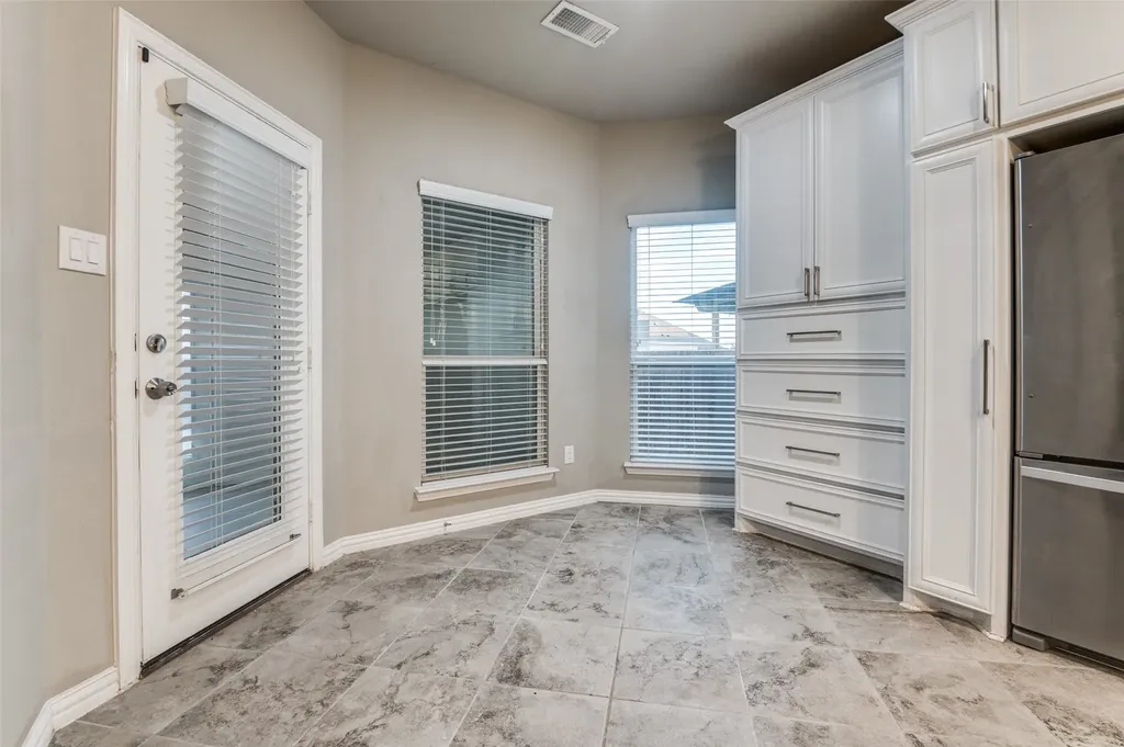 2610 S Anson Road Glenn Heights TX 75154