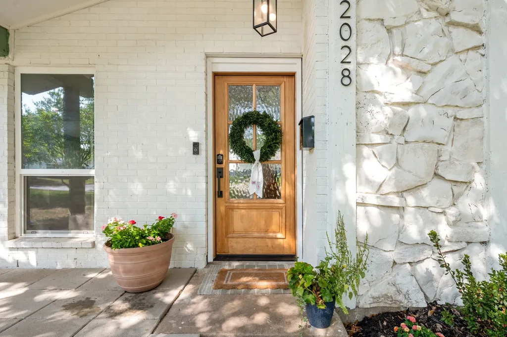2028 Cap Rock Drive Richardson TX 75080