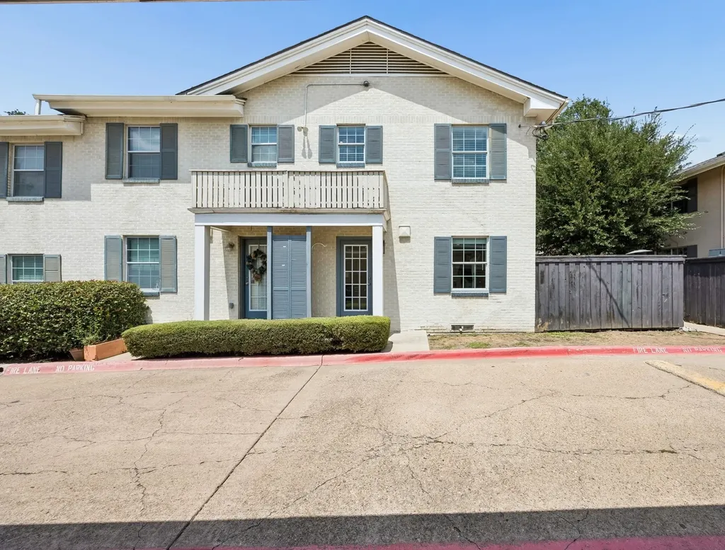 4729 Bradford Drive Dallas TX 75219