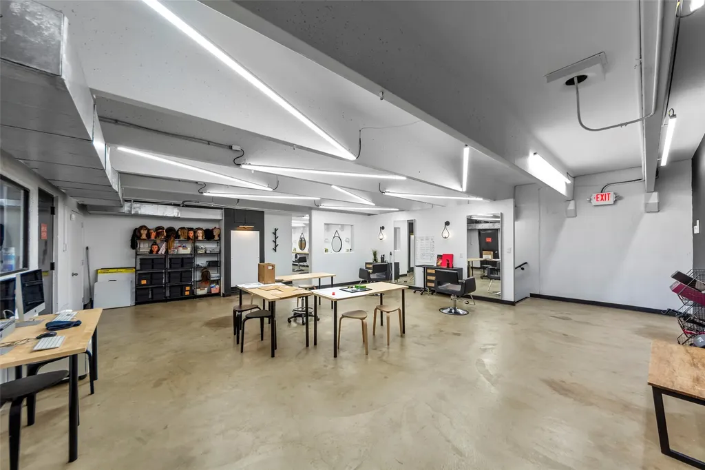 3001 Cooper Arlington TX 76015