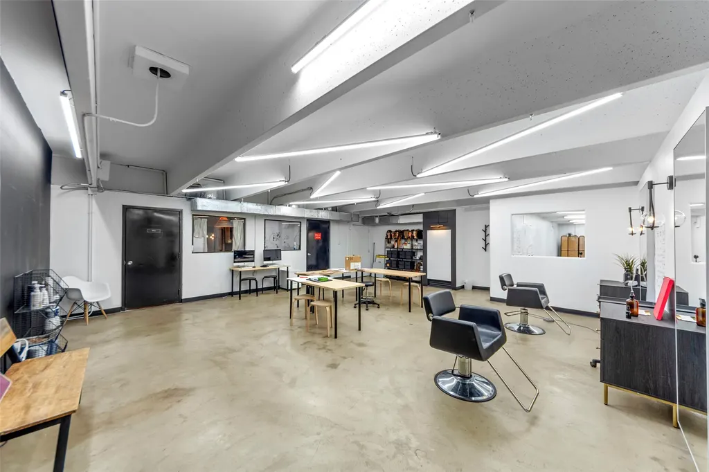3001 Cooper Arlington TX 76015