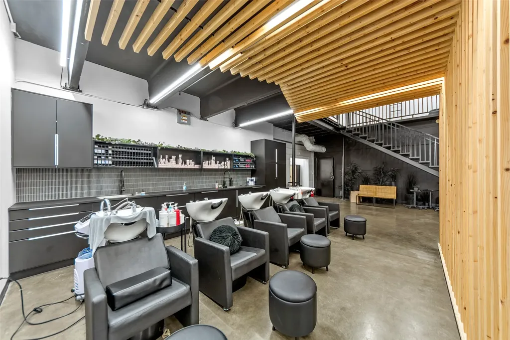 3001 Cooper Arlington TX 76015