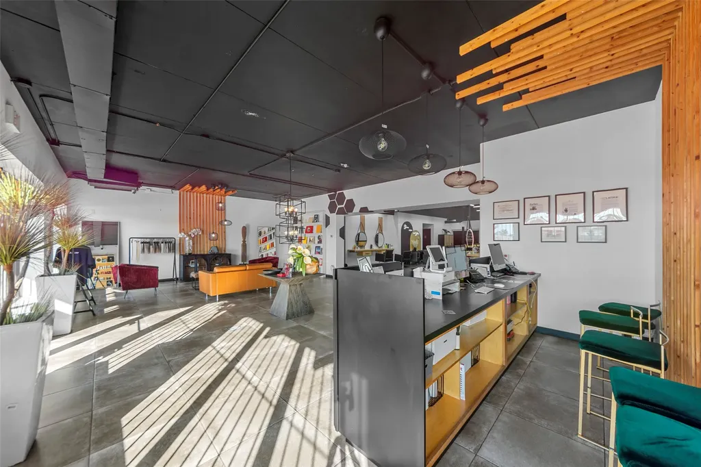 3001 Cooper Arlington TX 76015