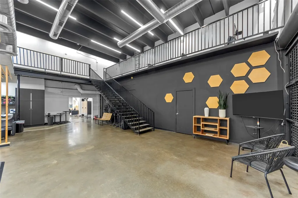 3001 Cooper Arlington TX 76015