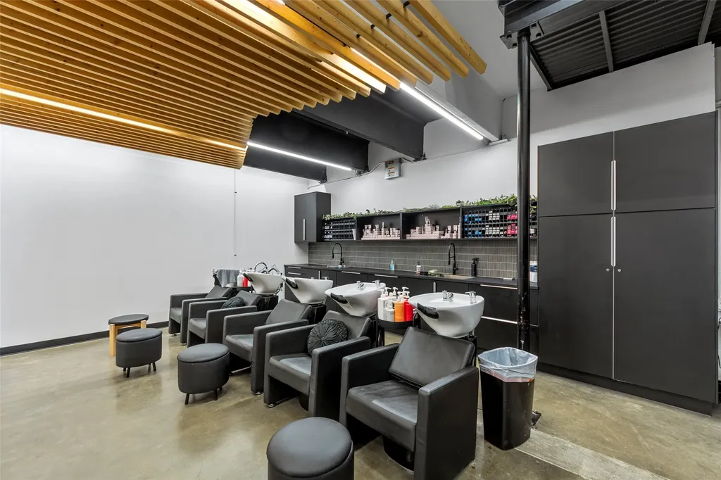 3001 Cooper Arlington TX 76015