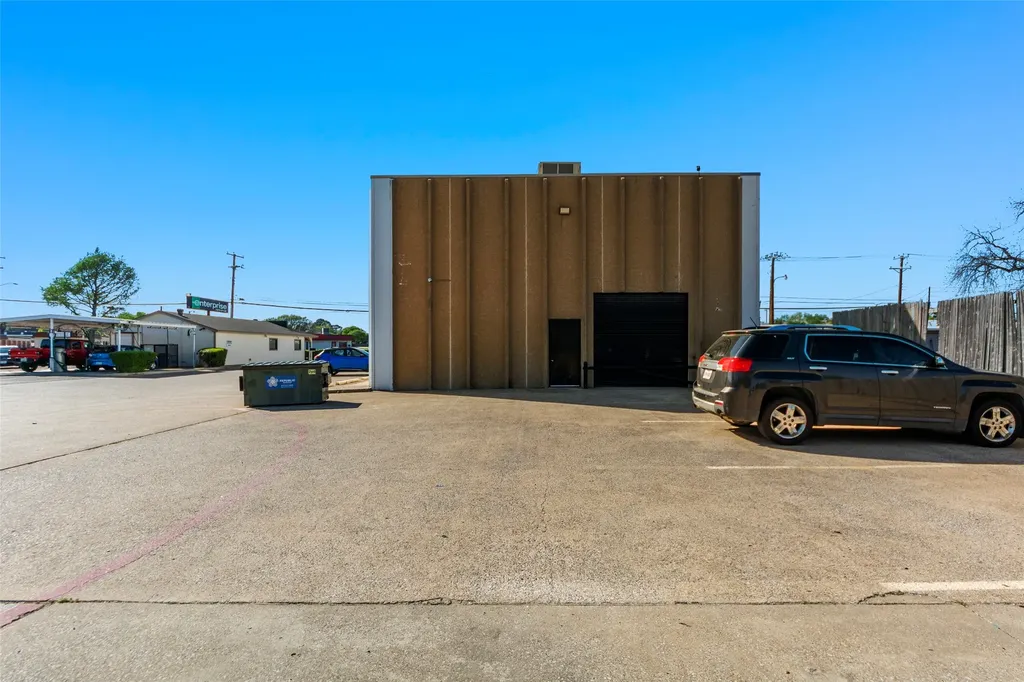 3001 Cooper Arlington TX 76015