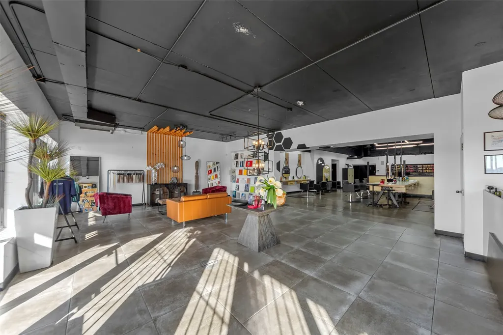 3001 Cooper Arlington TX 76015