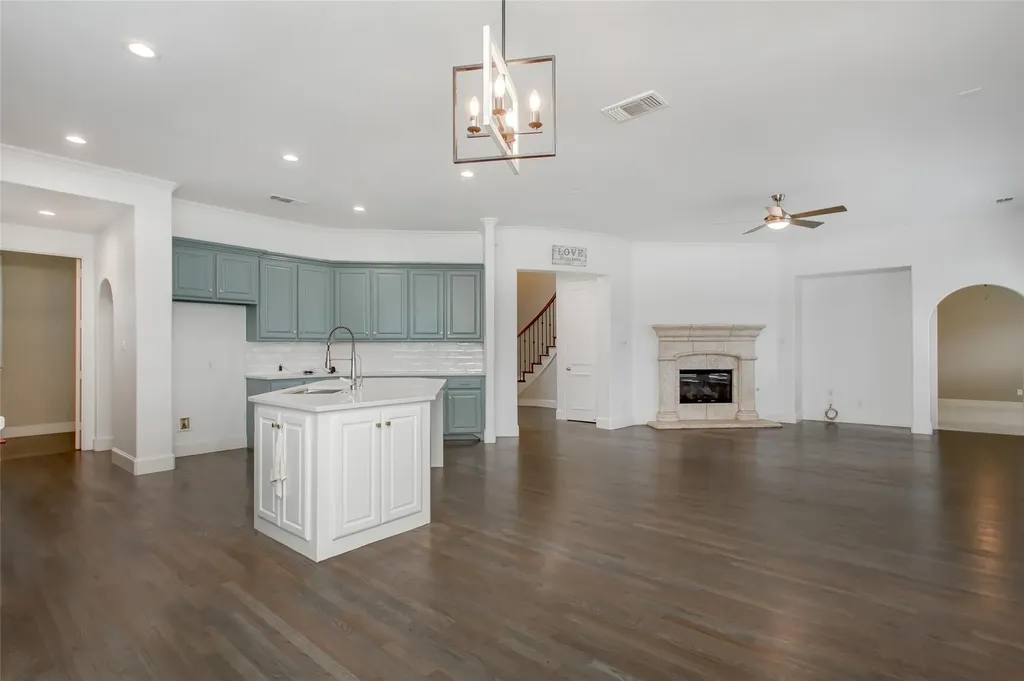 921 Pine Burst Drive Allen TX 75013