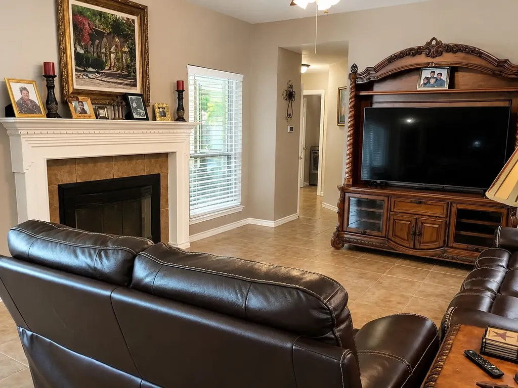 2902 Redstone Drive Arlington TX 76001