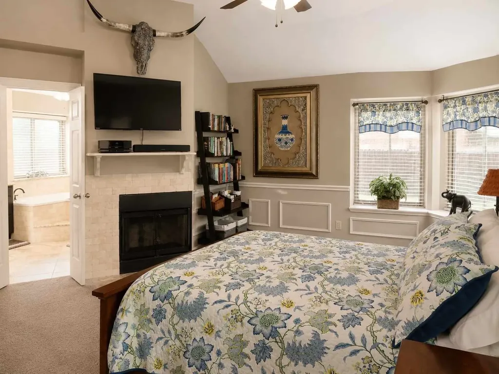 2902 Redstone Drive Arlington TX 76001