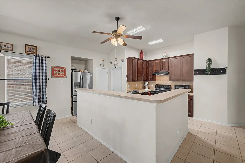 9225 Comanche Ridge Drive Fort Worth TX 76131