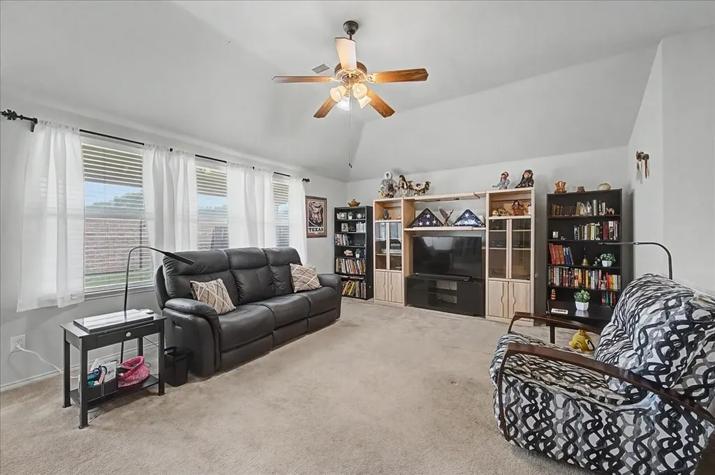 9225 Comanche Ridge Drive Fort Worth TX 76131