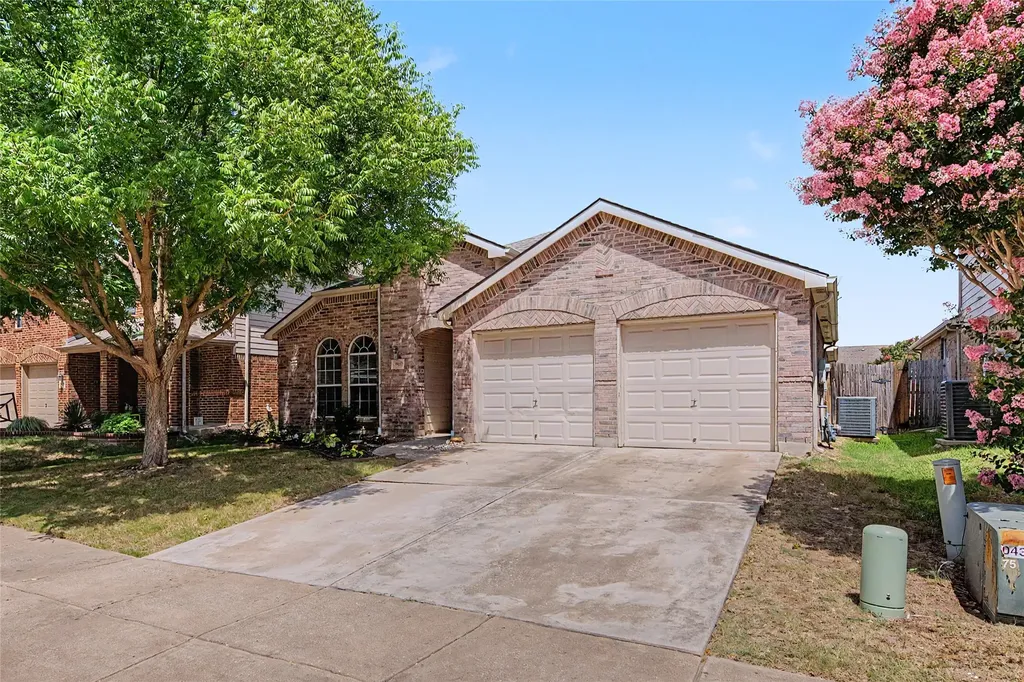 9225 Comanche Ridge Drive Fort Worth TX 76131