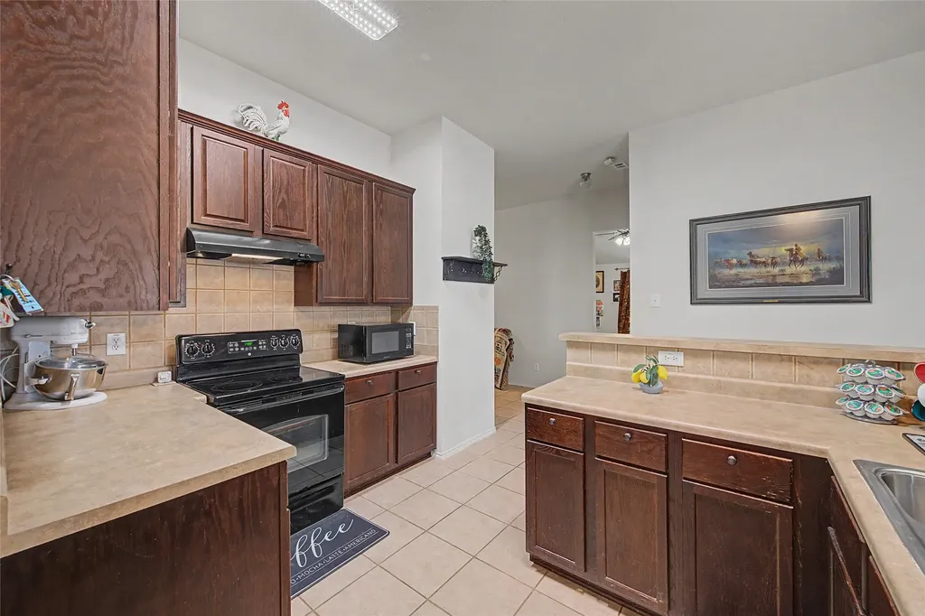 9225 Comanche Ridge Drive Fort Worth TX 76131
