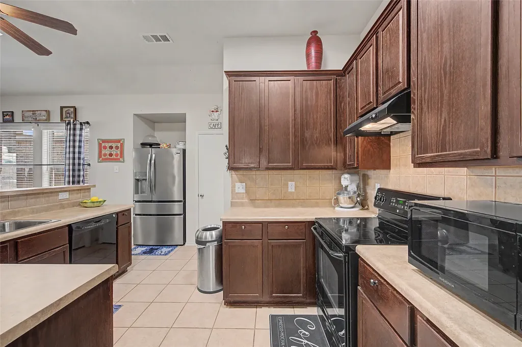 9225 Comanche Ridge Drive Fort Worth TX 76131