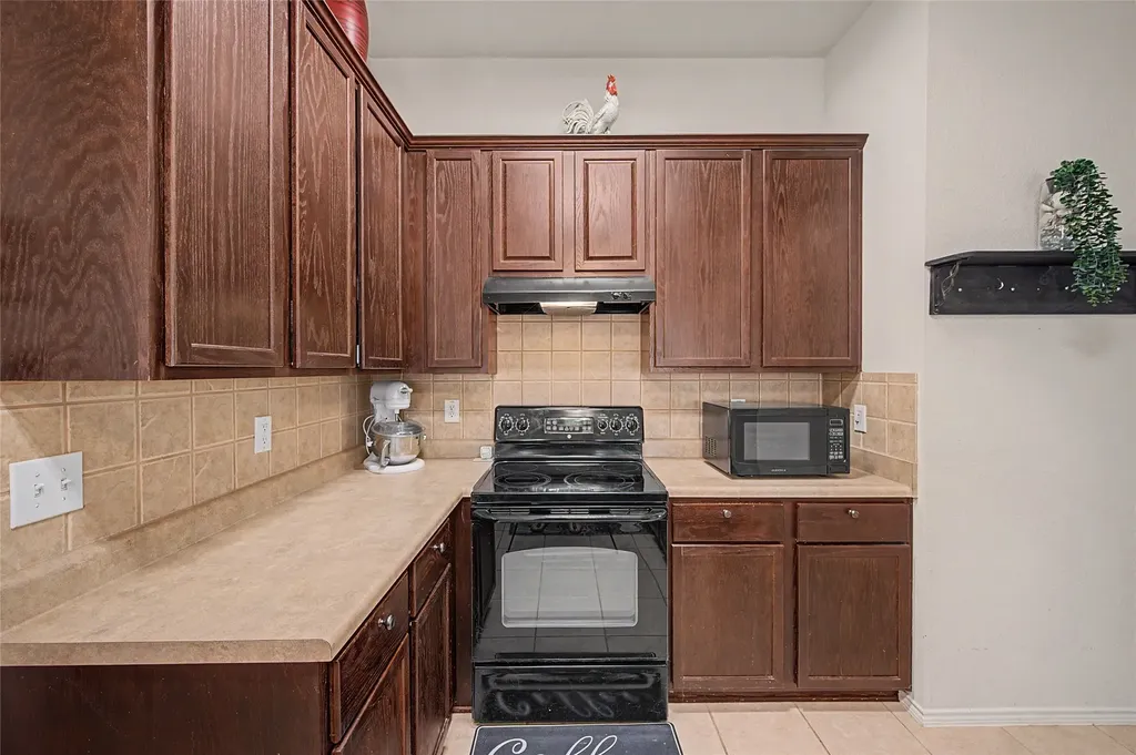 9225 Comanche Ridge Drive Fort Worth TX 76131