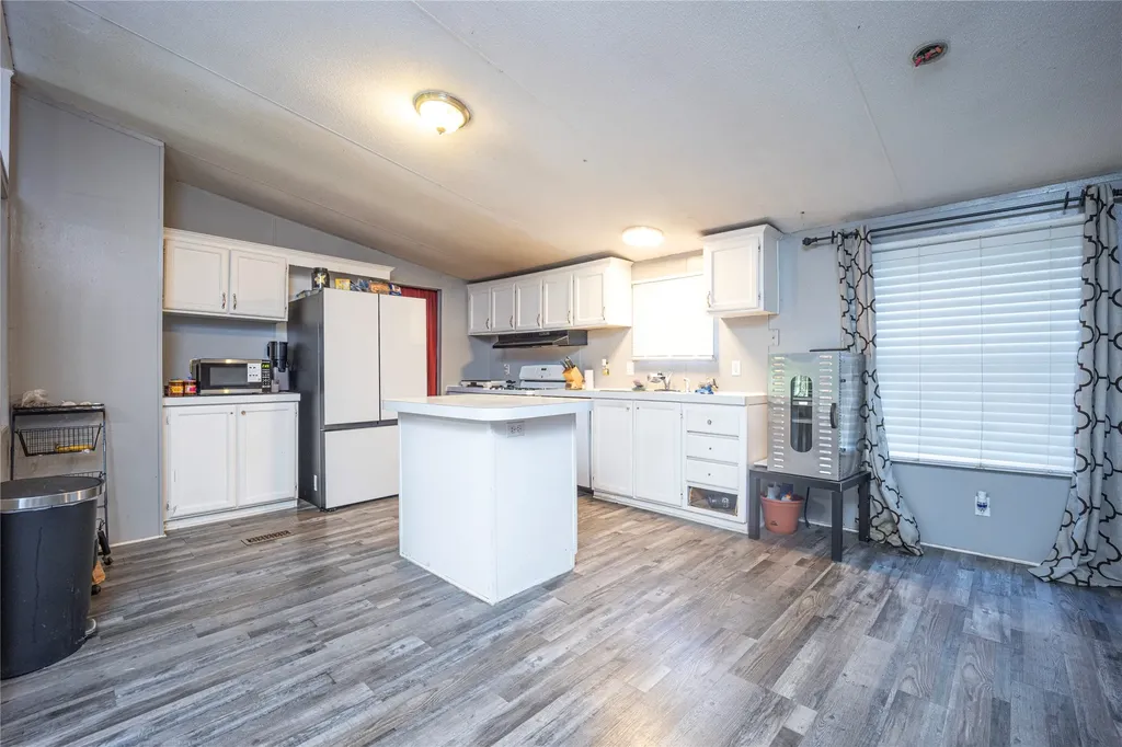 15960 Four Oaks Drive Kemp TX 75143