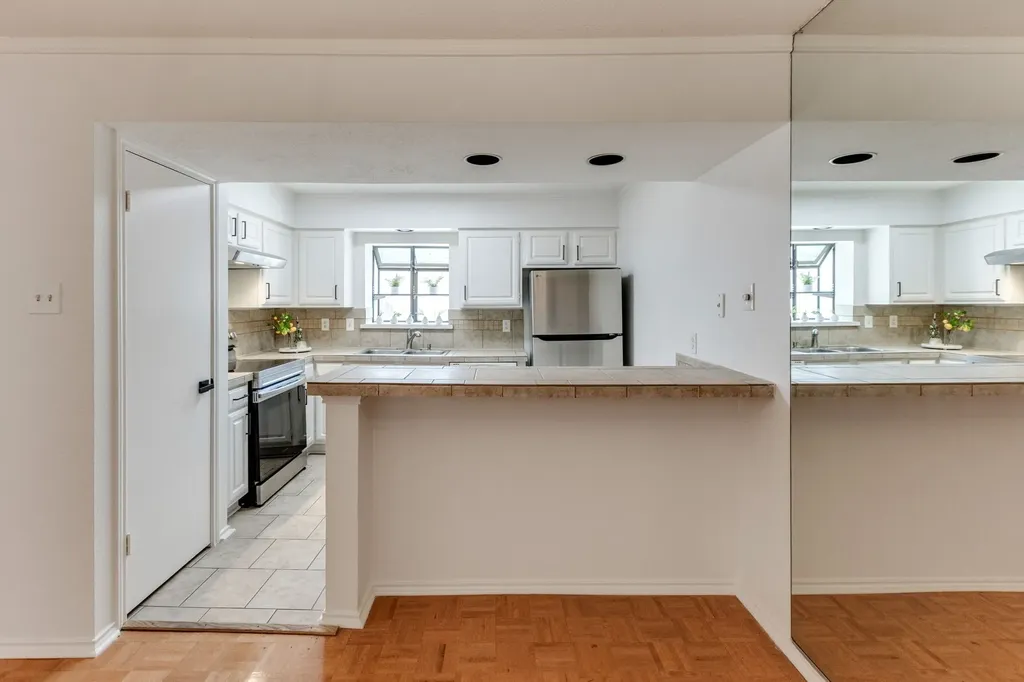 15221 Berry Trail Dallas TX 75248