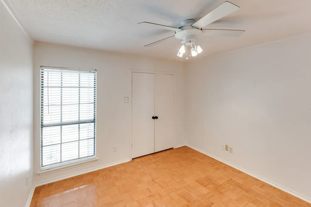 15221 Berry Trail Dallas TX 75248