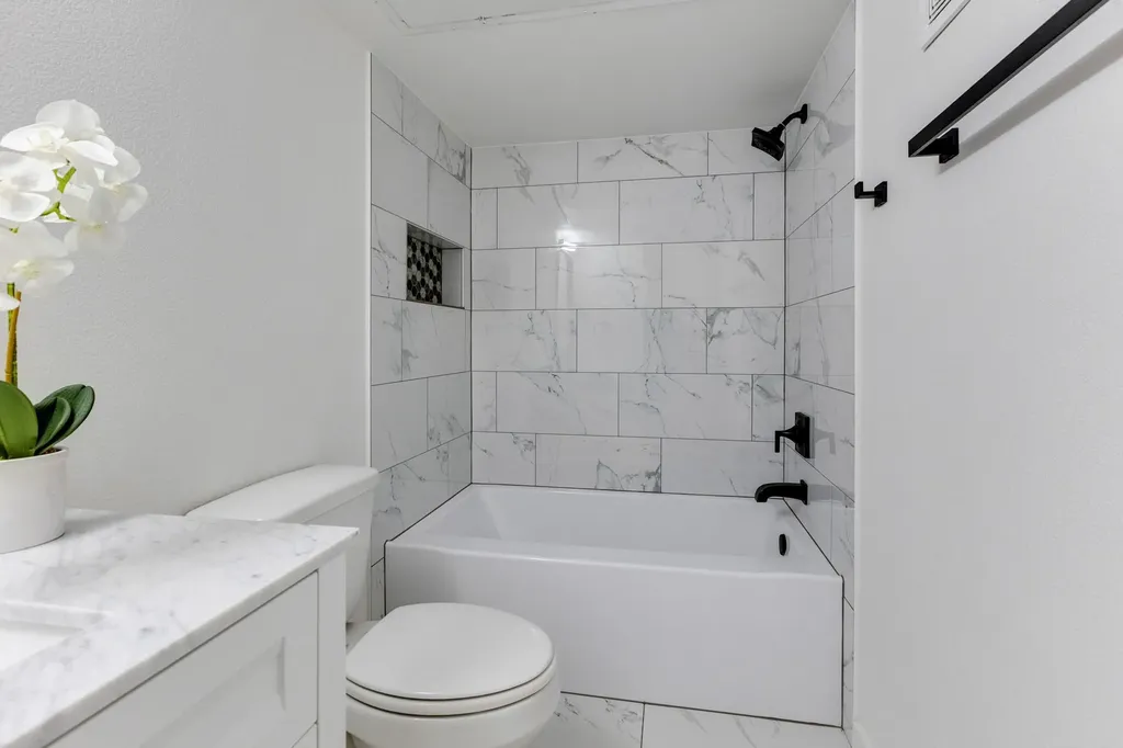 15221 Berry Trail Dallas TX 75248