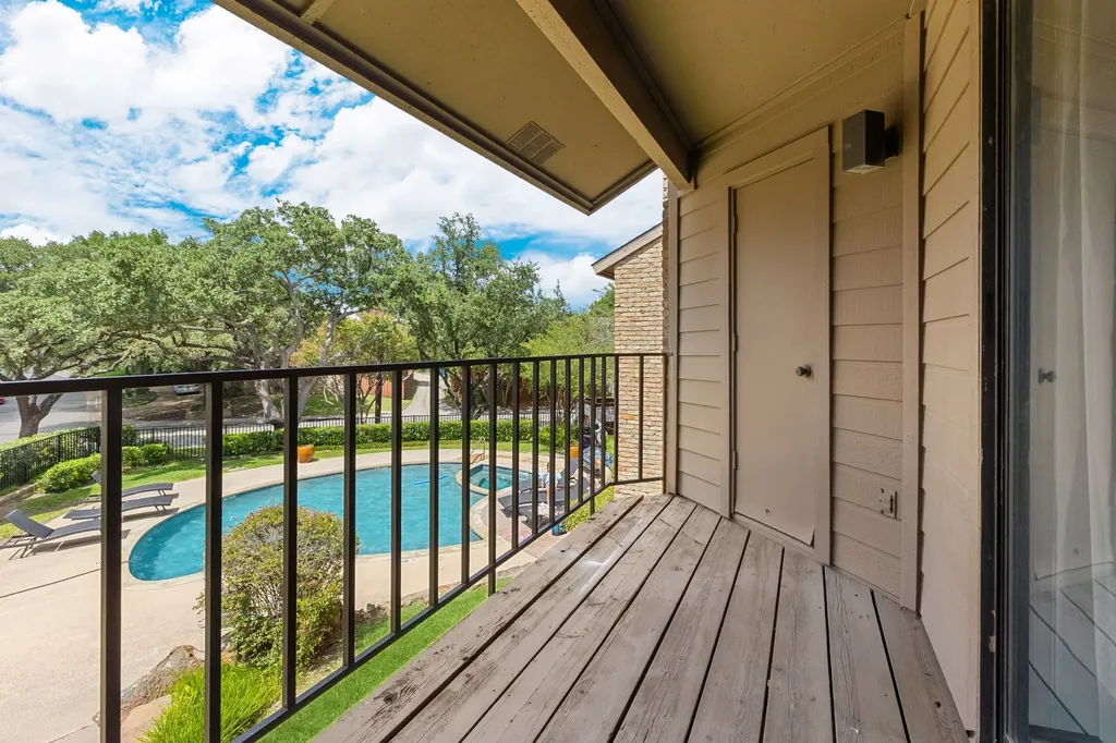 15221 Berry Trail Dallas TX 75248