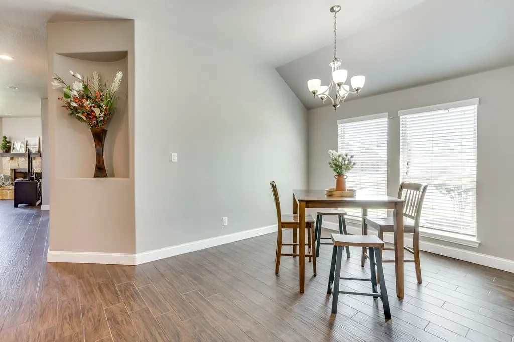 1140 Indigo Lane Burleson TX 76058