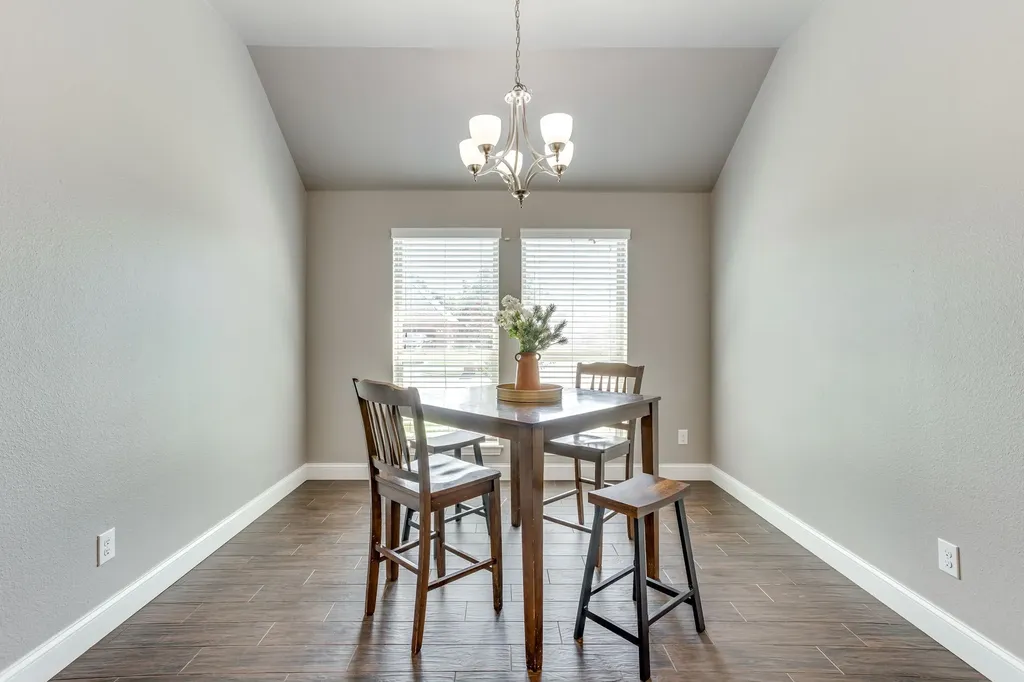 1140 Indigo Lane Burleson TX 76058