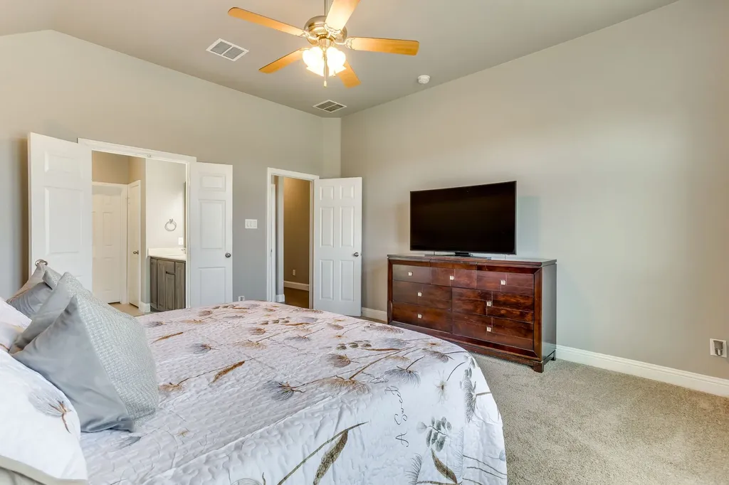 1140 Indigo Lane Burleson TX 76058